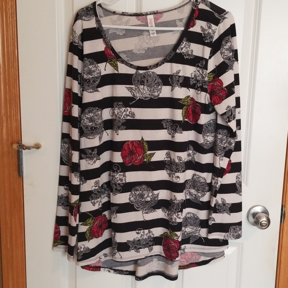 Lularoe XL Lynnae black and white stripes